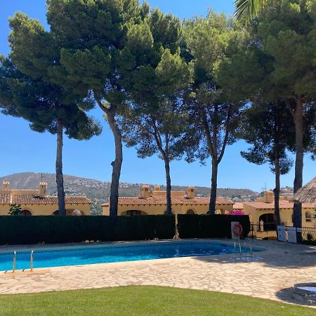 Apartamento Con Terraza En Complejo Con 2 Piscinas Daire Moraira Dış mekan fotoğraf