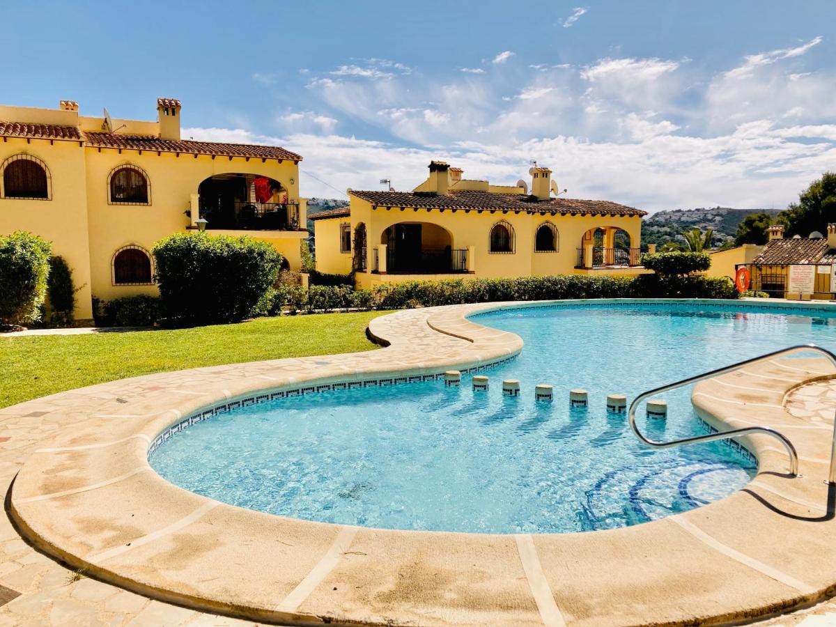 Apartamento Con Terraza En Complejo Con 2 Piscinas Daire Moraira Dış mekan fotoğraf