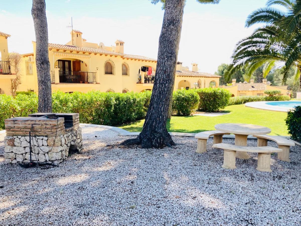 Apartamento Con Terraza En Complejo Con 2 Piscinas Daire Moraira Dış mekan fotoğraf
