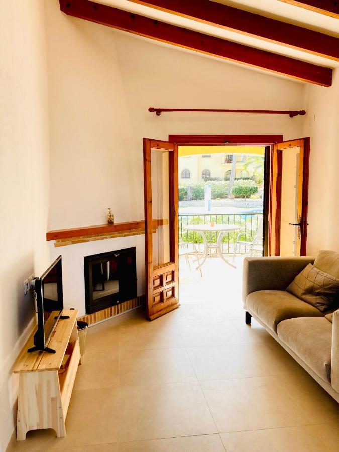 Apartamento Con Terraza En Complejo Con 2 Piscinas Daire Moraira Dış mekan fotoğraf