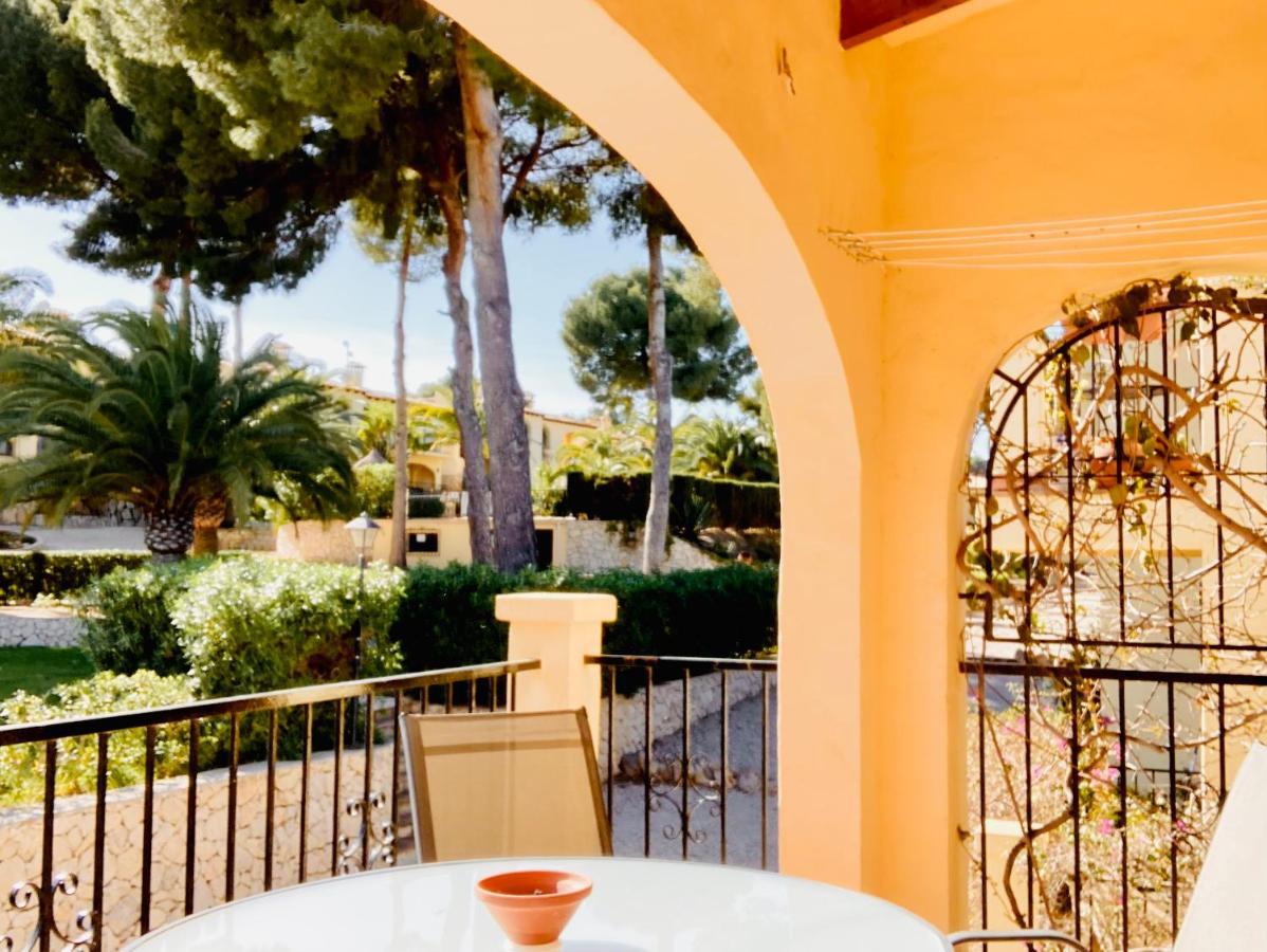 Apartamento Con Terraza En Complejo Con 2 Piscinas Daire Moraira Dış mekan fotoğraf
